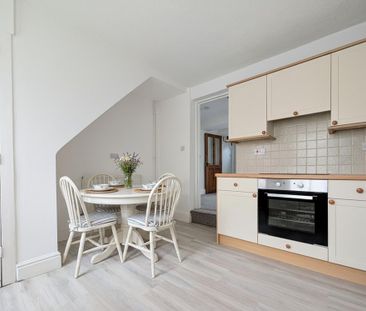 2 bedroom terraced house to rent - Photo 3