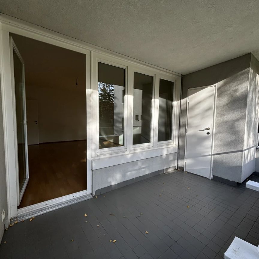 1190! Perfekt aufgeteilte 4 Zimmer Wohnung mit Loggia in Grünruhelage! - Photo 1