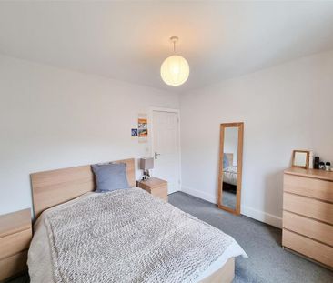 2 bedroom end of terrace house to rent - Photo 5