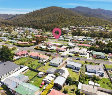 Warm and Welcoming Home - Photo 2