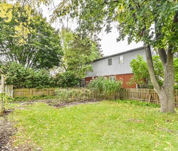 For Lease - 40 Plaxton(Upper Level) Drive, Toronto, Ontario - Photo 5