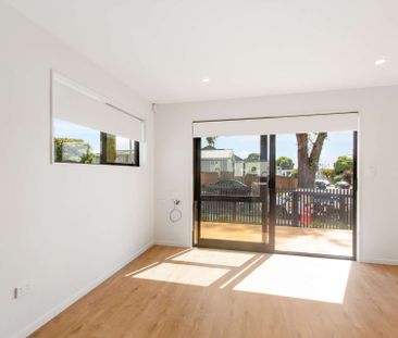 Stunning New Build Home on Claymore Street - Photo 1