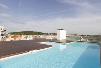3 Bedroom Apartment with swimming pool, Algés, Oeiras