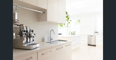 Luxurious Corner Townhouse on Breakfast Point Boulevard - Photo 5