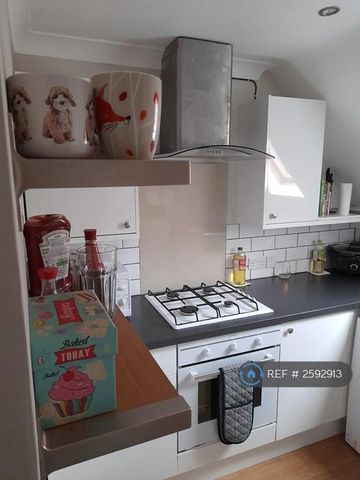 2 bedroom flat to rent - Photo 4