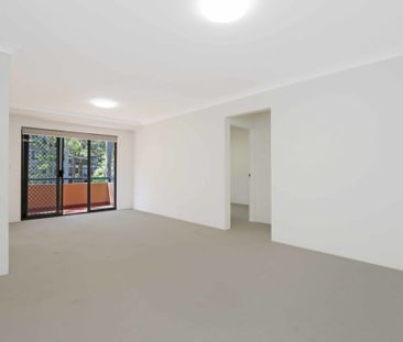 Renovated 1 bedroom Unit with Large Balcony - Photo 2