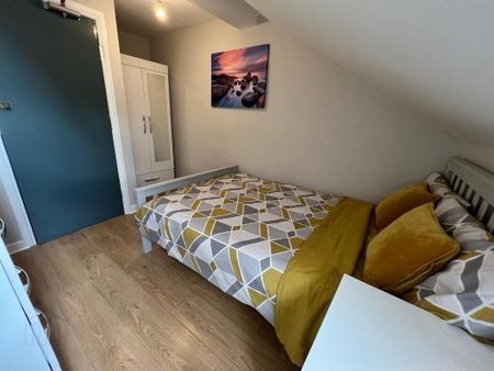 Camden Street, Room 5, R1, 2, 4 & 8. All Bills Included, Belfast, BT9 6AU - Photo 4