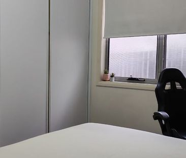 3-bedroom shared house, Junction St - Photo 6