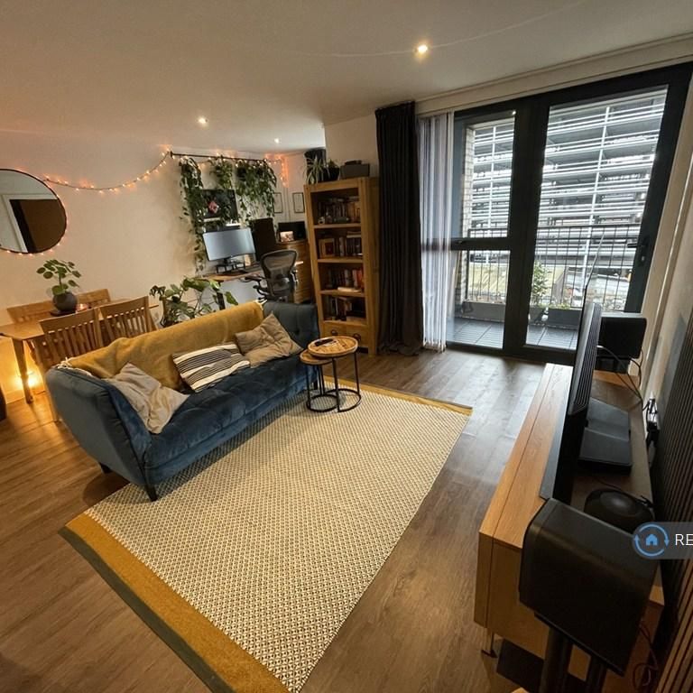 1 bedroom flat to rent - Photo 1