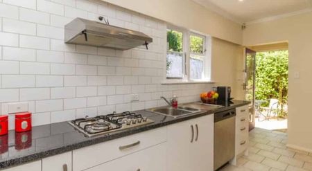 3 bedroom Northland home in a great location - Photo 2