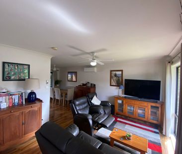 Sought After Lake Side Suburb - Includes Water - Photo 3