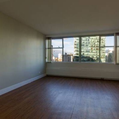 Pet and transit-friendly 1 Bedroom suite available @ Georgian Towers! - Photo 1