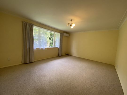 Water Included, No lawn, Spacious 2 Bedroom Unit - Photo 1