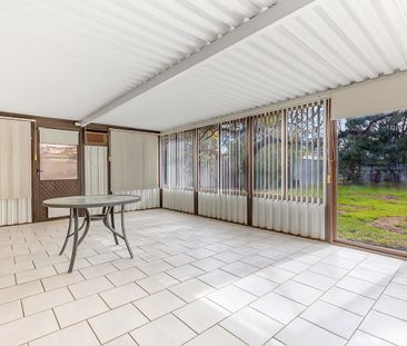 Three Bedroom Home in a Quiet Street - Photo 3