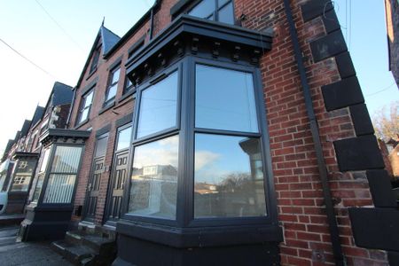 1 bedroom ground floor flat to rent - Photo 2