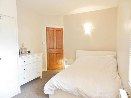 Lurline Gardens, London, SW11 - Photo 4