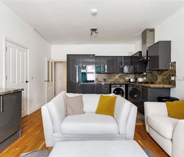 Montana Road, London, SW17 ground floor flat to rent - Photo 1