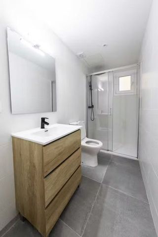 Carrer dels Alts Forns, Barcelona, Catalonia 08038 - Foto 5