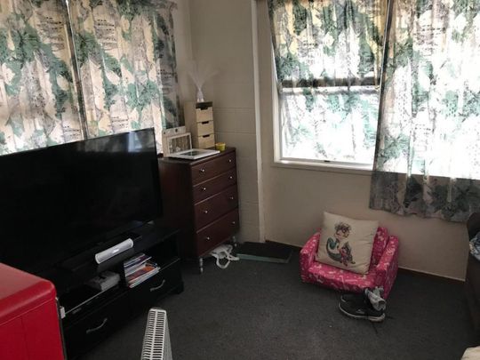 Tidy One Bedroom Unit with Central Location - Photo 1