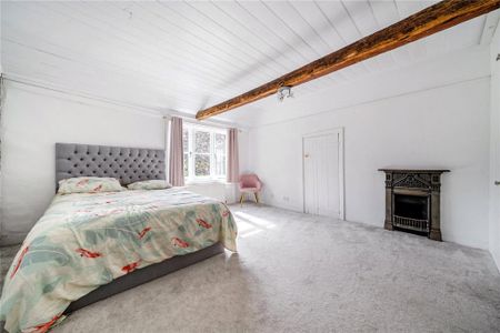 6 bedroom detached house to rent - Photo 4