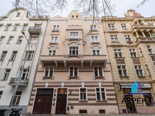 Pronájem bytu 1+kk 32 m2 - Fotografie 1