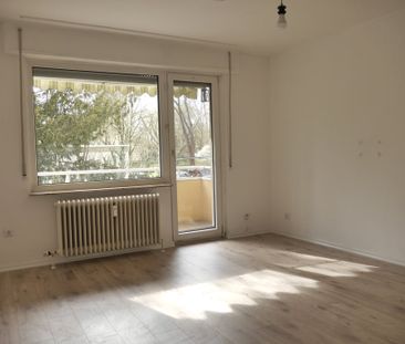 Schöne 3-Zimmer-Wohnung mit Tageslichtbad und Balkon in Hanau-Groß... - Foto 1