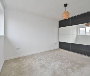 2 bedroom maisonette to rent - Photo 5