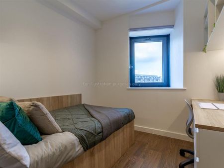 1 bedroom in a flat share to rent - Photo 5