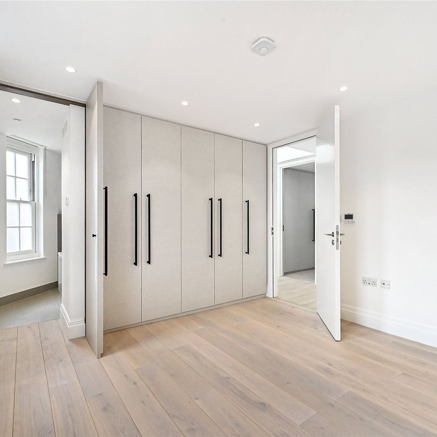 Portland Place, W1B, London - Photo 1