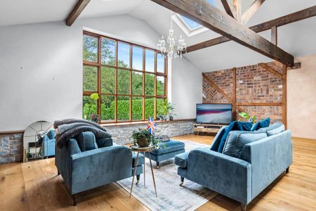 3 bedroom barn conversion to rent - Photo 3