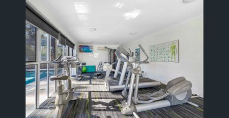 3 Beds Town House close to Major Bus Station - Photo 4