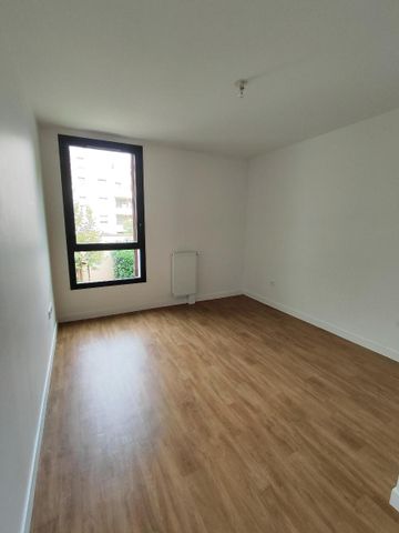 Location Appartement 3 pièces 63m² POITIERS 86000 - Photo 4