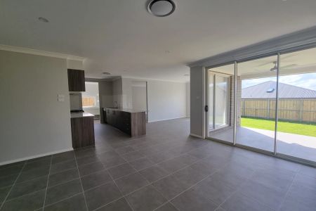 13 Basker Street, Chisholm. - Photo 2