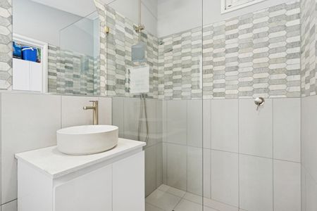 47 Fairland Street, Mount Gravatt East QLD 4122 - House For Rent - $1,000 | Domain - Photo 2