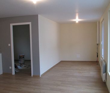 MOYON Bourg plain-pied 2pp ; loyer : 390€ (hors charges) - Frais d'acte : 450€ Dispo : Juillet 2024 - Photo 2