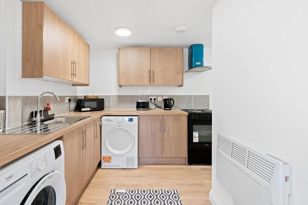 Serviced apartment to rent - Photo 1