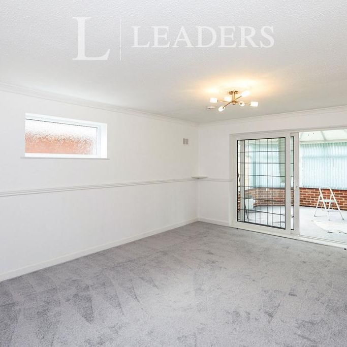 2 bedroom bungalow to rent - Photo 1