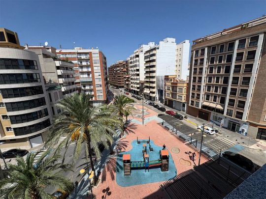 Piso de alquiler en Plaça Nou D'octubre, 9, Camino de Onda - Salesianos - Photo 1