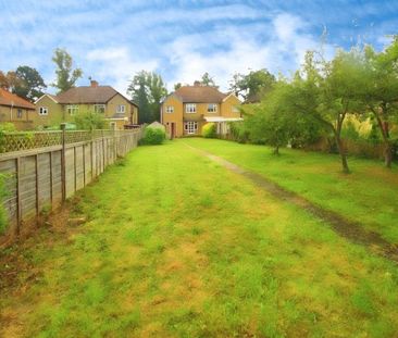 3 bedroom semi-detached house to rent - Photo 2