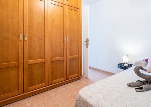 ALQUILER TEMPORAL EN LOS CRISTIANOS. DISPONIBLE ÚNICAMENTE LOS MESES DE MARZO A SEPTIEMBRE – 0067-03995