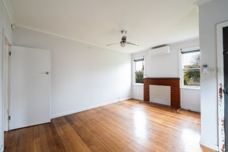 21 Boronia Grove, Wendouree - Photo 3