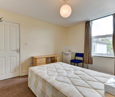 6 bedroom house to rent - Photo 4