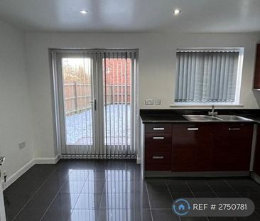 3 bedroom semi-detached house to rent - Photo 6