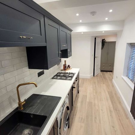 Nottingham Road Room 2 - Studio - Photo 3