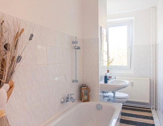 Schöne 4-Raum-Wohnung mit Balkon - Foto 1