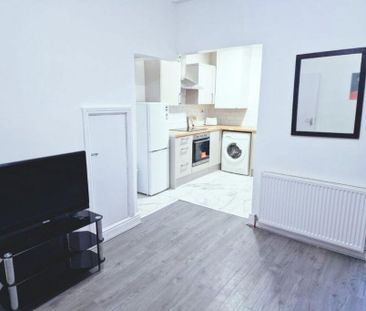 4 bedroom house to rent - Photo 2