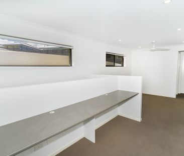 4 Bedroom Family Home located in Springfield Rise - Available Janua... - Photo 5