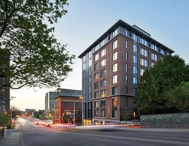 Hillside Apartments | 250 Besserer Street, Ottawa - Photo 1