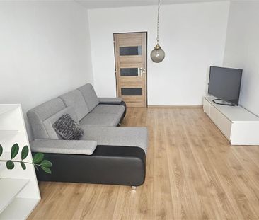 PRENÁJOM – priestranný 3-izbový byt s balkónom, Senica – Robotnícka - Photo 1