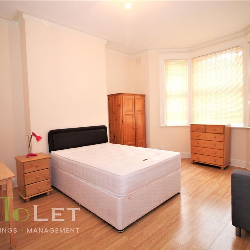 Evington Road, Leicester, Leicestershire, LE2 1QG - Photo 1